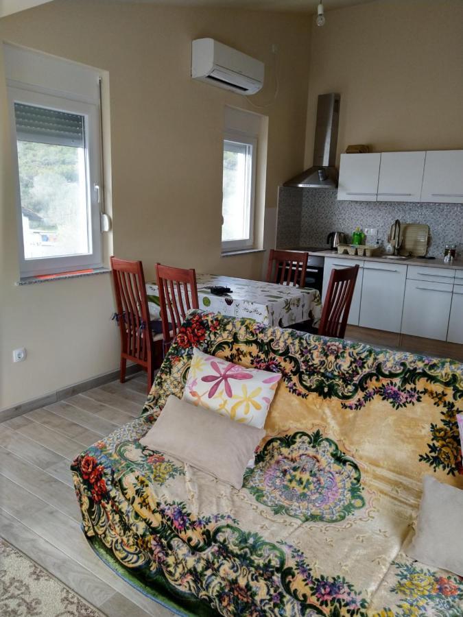 Admiral Apartment Brbinj Luaran gambar